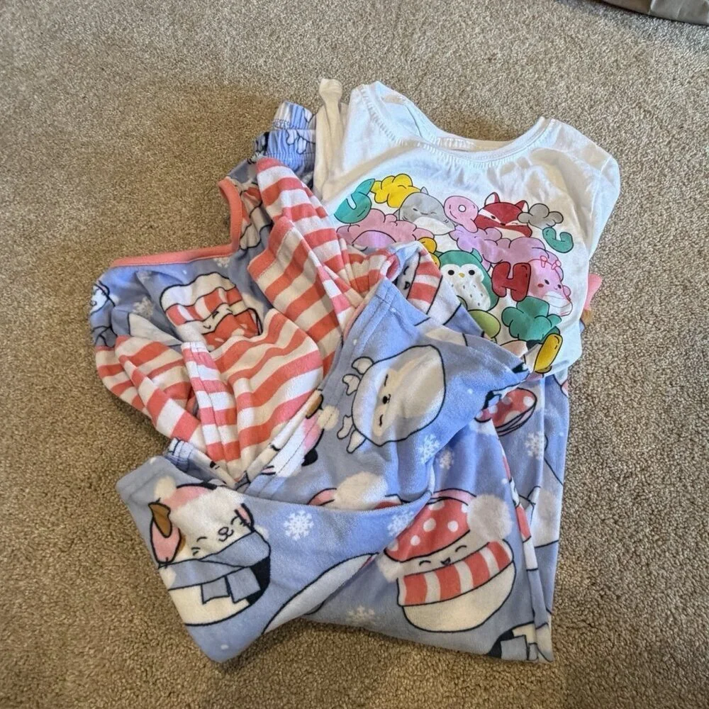 Squishmallows Girls Pajama Set and T Shirt Casual Blue White Logo Size 8 Knit